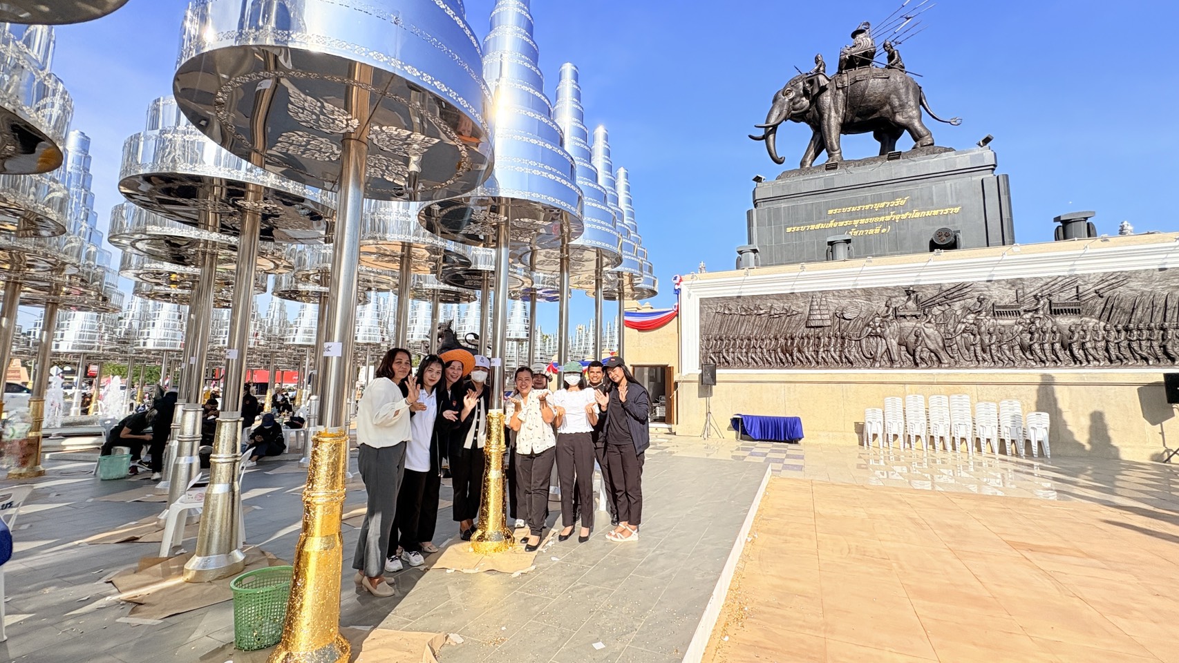 title - วันที่ 29 ธันวาคม 2568 เวลา 14.30 น. นายประเสริฐ กาญจนเกียรติกุล ปฏิรูปที่ดินจังหวัดบุรีรัมย์ พร้อมเจ้าหน้าที่ ส.ป.ก.บุรีรัมย์ ร่วมโครงการปิดทองเบิกฟ้า สักการบูชามหาราชรัชกาลที่ 1